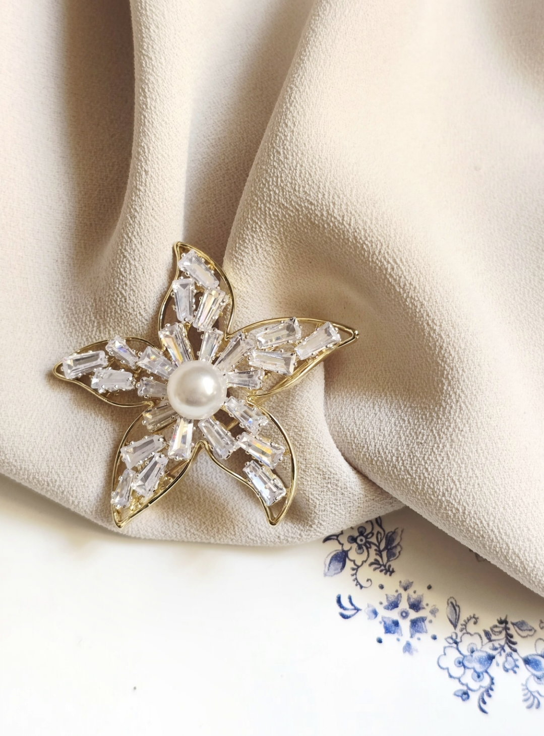 گل‌سینه گل طلایی