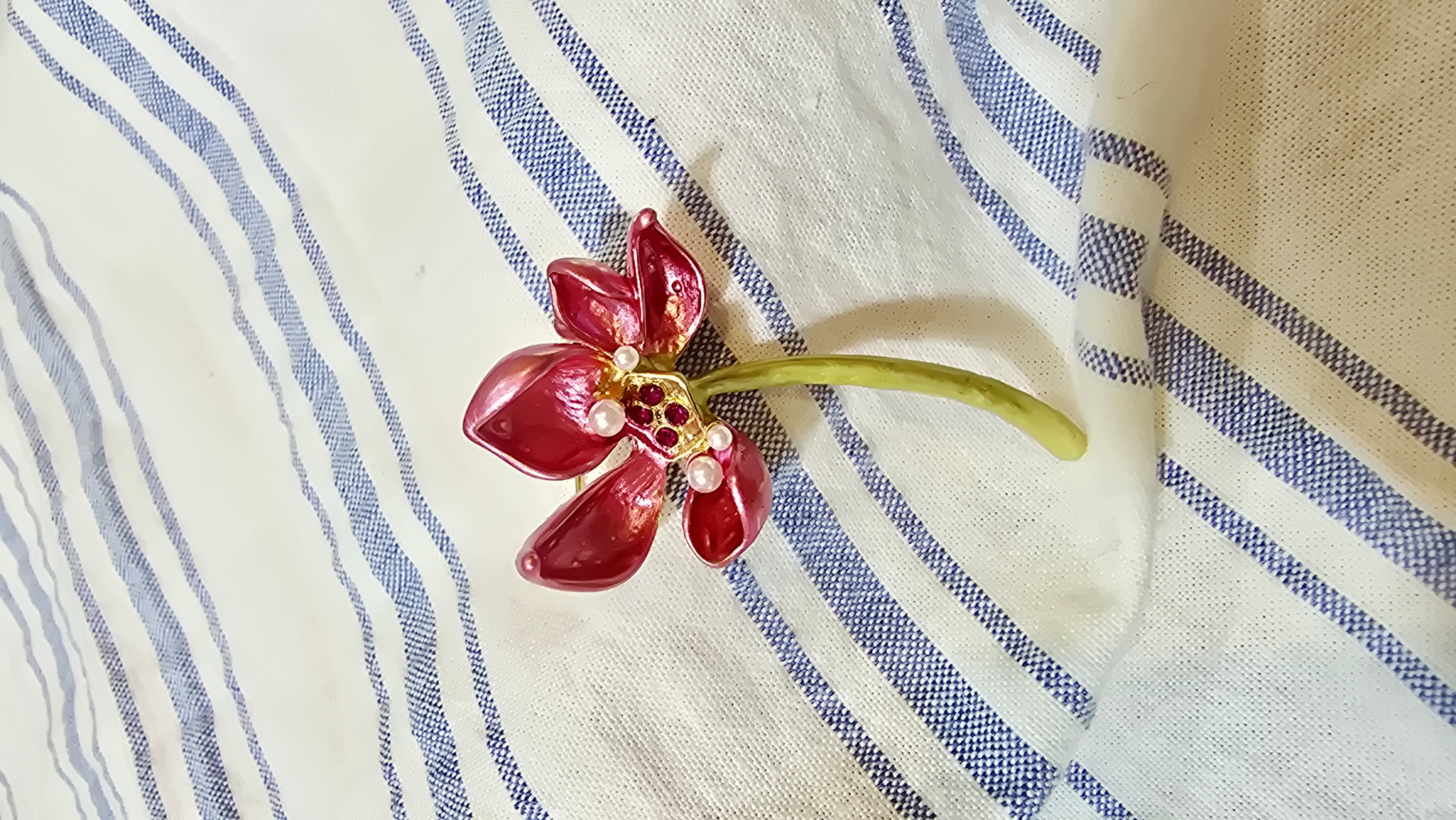 گلسینه شاخه گل‌وحشی